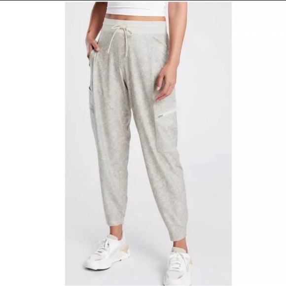 Athleta Pants - ATHLETA Venture Printed Pant High Rise Jogger Women’s Size 8 Cream Gray